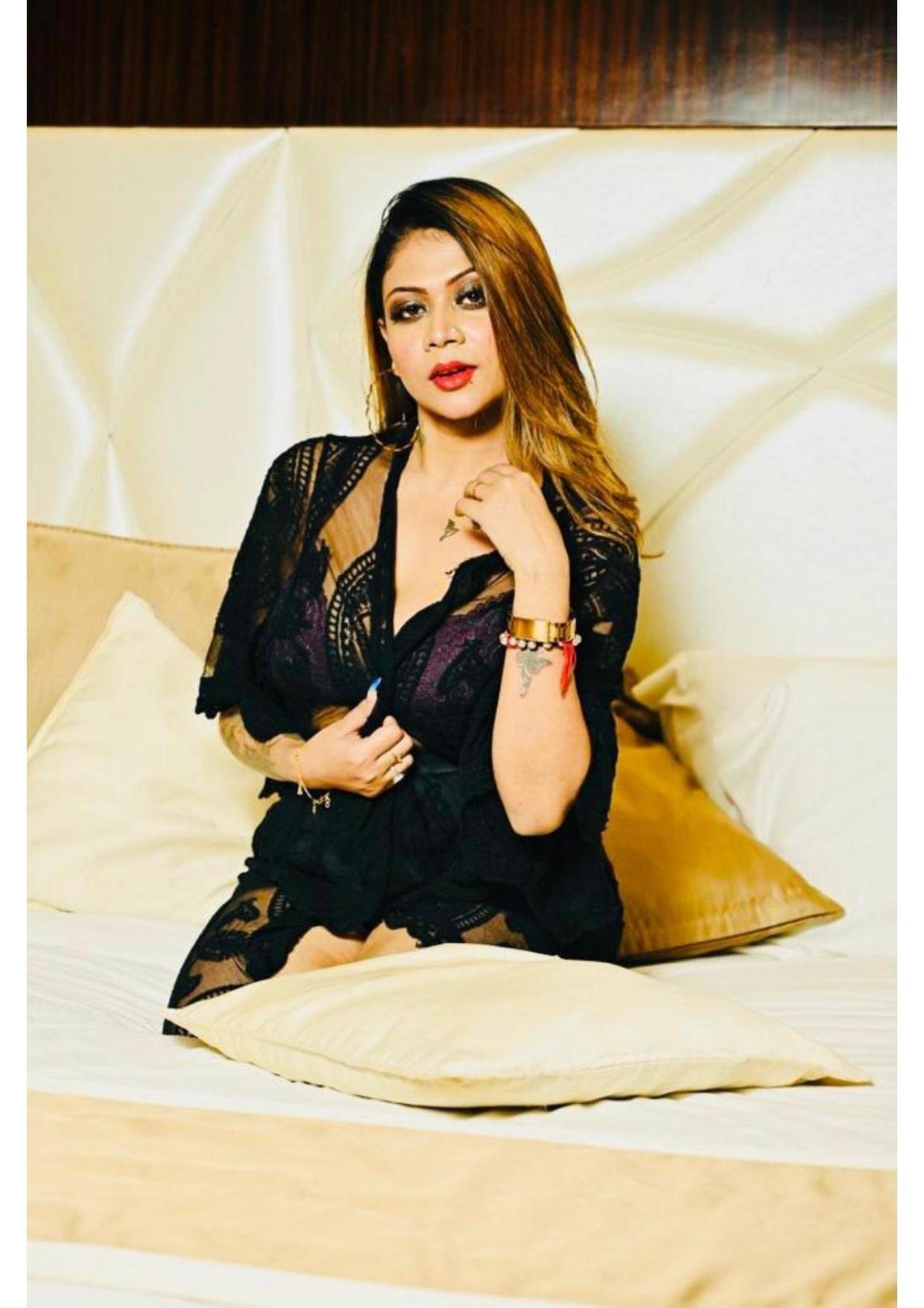  call girls Gaur City