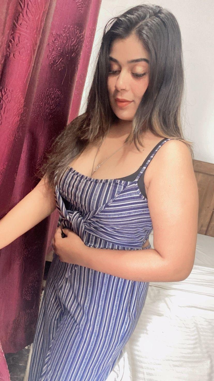  call girls service in Gaur City